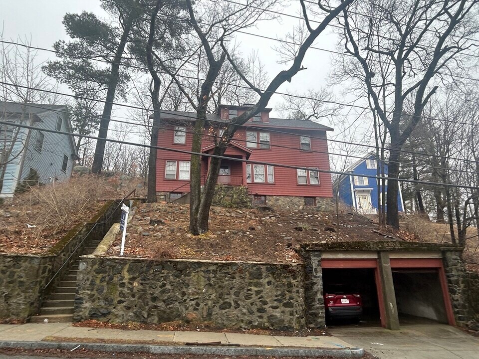 37 Westminster Ave in Arlington, MA - Building Photo