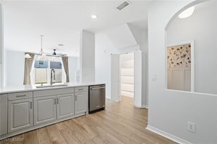 3009 Palmetto Oak Dr in Ft. Myers, FL - Building Photo