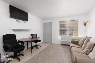 100 Pulsipher Ln in Mesquite, NV - Building Photo - Building Photo