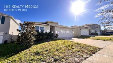 1830 Hackberry St in Clermont, FL - Foto de edificio - Building Photo