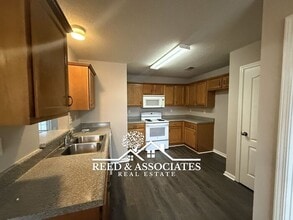 2271 Purple Leaf Ln in Memphis, TN - Building Photo - Building Photo