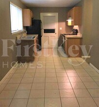 11217 E 50th Terrace in Kansas City, MO - Building Photo - Building Photo