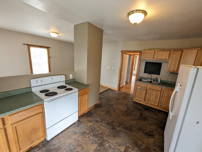 9 Lynn St, Unit 2