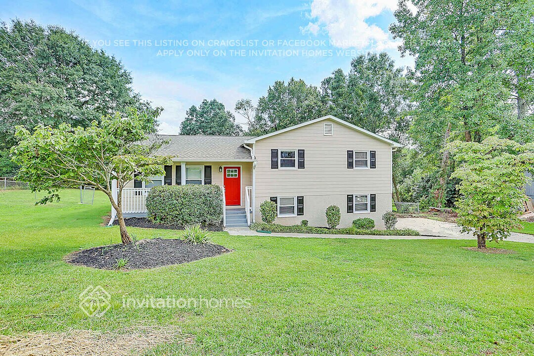 4426 Bluebird Ln in Lithia Springs, GA - Building Photo