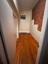 458 Park Dr, Unit 1A in Boston, MA - Foto de edificio - Building Photo