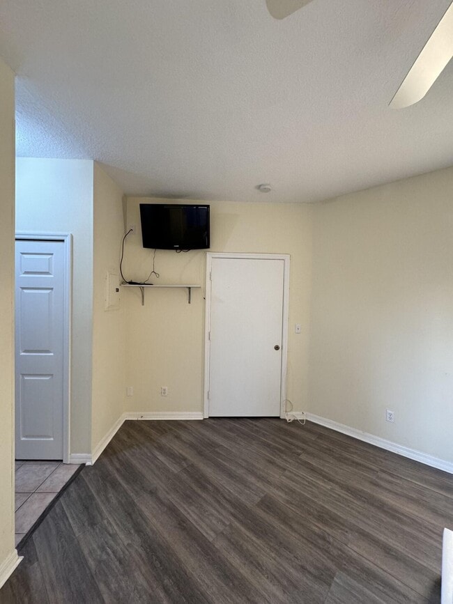 9963 Perfect Dr in Port St. Lucie, FL - Building Photo - Building Photo