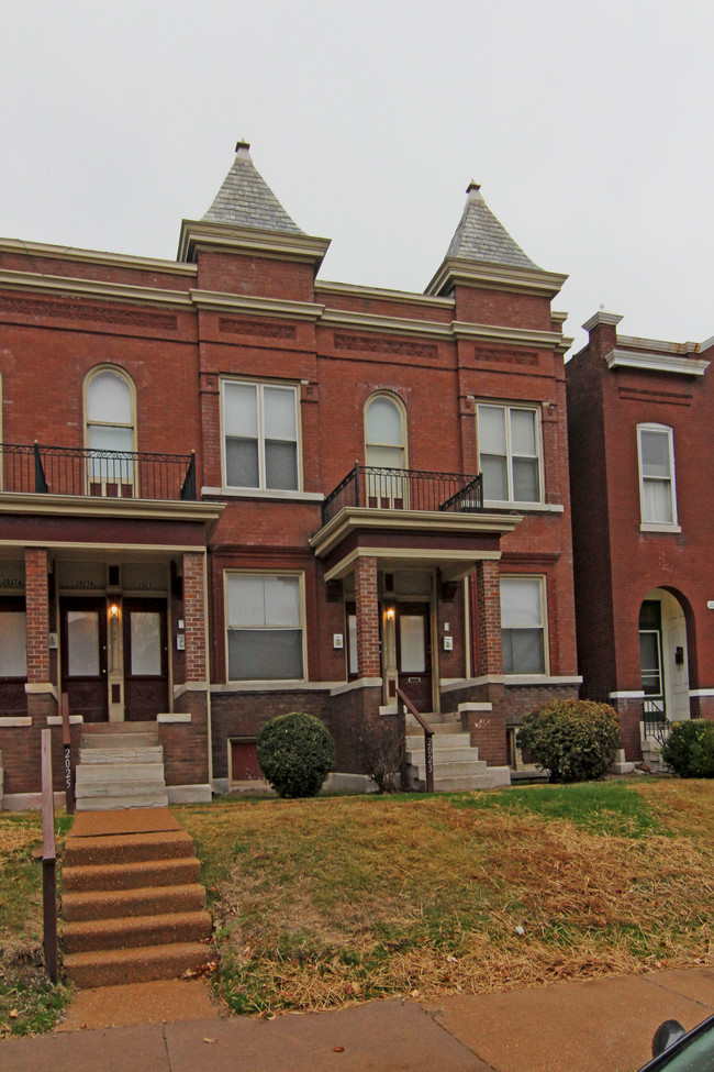 2023-2027 Ann Ave in St. Louis, MO - Foto de edificio - Building Photo