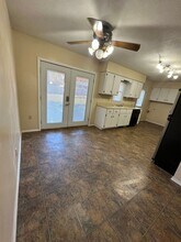 4065 S El Fiesta Ave in Springfield, MO - Building Photo - Building Photo