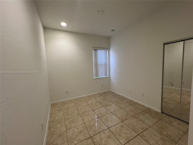 2217 NE 41st Ave in Homestead, FL - Building Photo - Building Photo