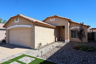 20007 N 20th Way in Phoenix, AZ - Building Photo