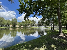 6099 Maggies Cir in Jacksonville, FL - Foto de edificio - Building Photo