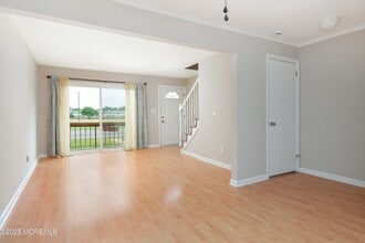 10 Primrose Ln in Brick, NJ - Building Photo - Building Photo