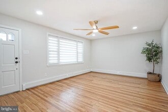 10 Garfield Ave in Gloucester Township, NJ - Building Photo - Building Photo