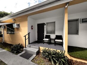 1723 Wiley St in Hollywood, FL - Building Photo - Building Photo