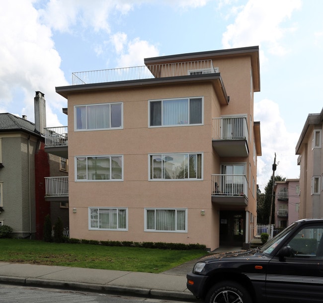 1236 W 11th Ave in Vancouver, BC - Building Photo - Primary Photo