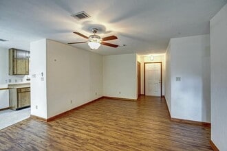 3232 Riddle Dr in Tallahassee, FL - Foto de edificio - Building Photo