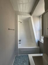 65 Elm St, Unit 3 in Newark, NJ - Foto de edificio - Building Photo