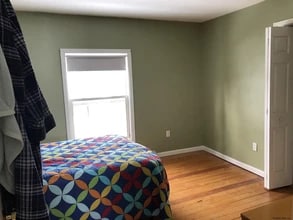 17 Potter Ave, Unit #2 in Granville, NY - Foto de edificio - Building Photo