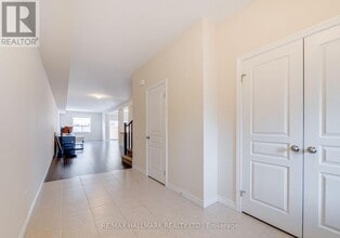11 Burcombe Cross in Guelph, ON - Building Photo - Building Photo