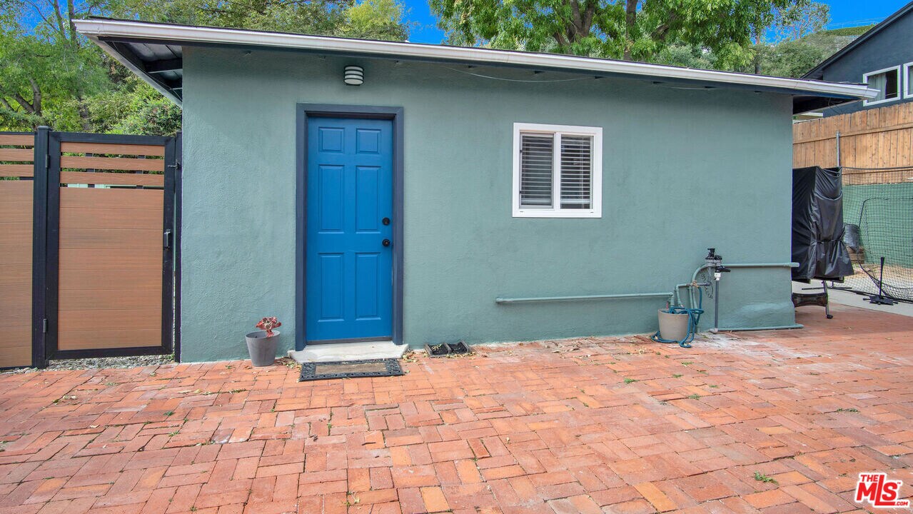 1007 Sunmore Ln in Altadena, CA - Building Photo