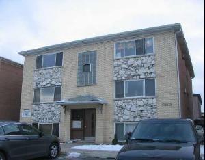 10467 W Carol Ct in Rosemont, IL - Building Photo