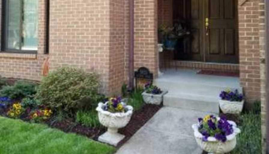 5921 Waters Edge Landing Ln in Burke, VA - Building Photo