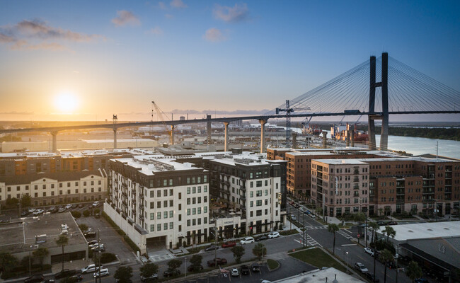 Olmsted Savannah in Savannah, GA - Foto de edificio - Building Photo