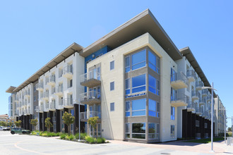 The Triton in Foster City, CA - Foto de edificio - Building Photo