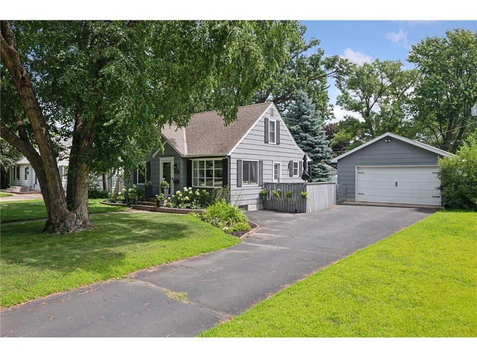7127 Newton Ave S in Minneapolis, MN - Building Photo