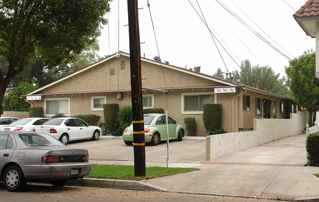 315-329 S Olive St in Orange, CA - Building Photo - Building Photo