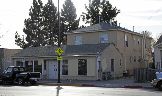 2830-2834 Sacramento St in Berkeley, CA - Building Photo - Building Photo