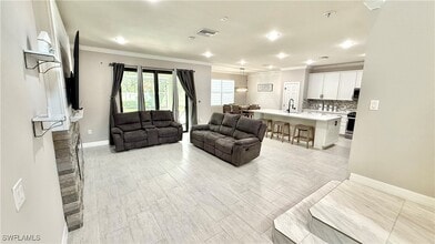 7293 Birchmore St in Naples, FL - Building Photo - Building Photo