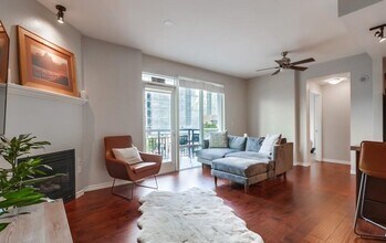 1240 India St, Unit 417 in San Diego, CA - Building Photo - Building Photo