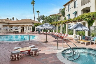 Palma Sorrento at Palm Valley in San Jose, CA - Foto de edificio - Building Photo