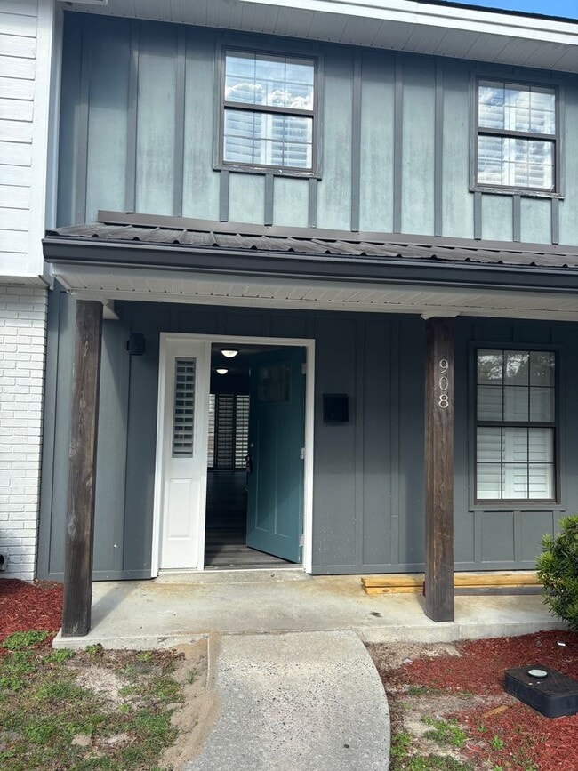 property at 908 Cherokee St