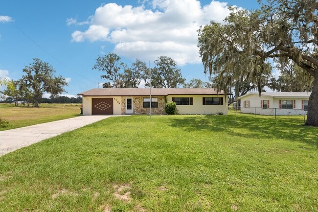 4704 Queen Palm Dr in Sebring, FL - Building Photo - Building Photo
