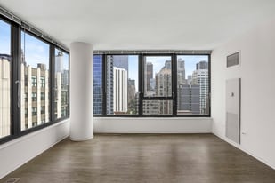 177 W Superior St in Chicago, IL - Building Photo
