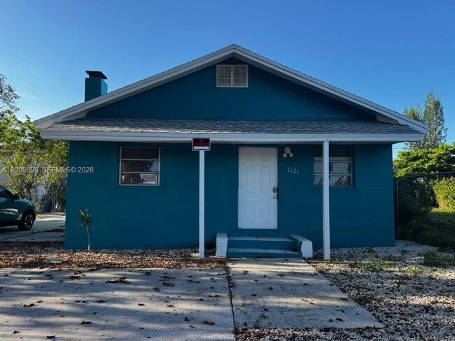 property at 1121 NW 40th St