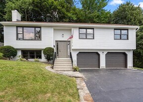 23 Whitten St in Worcester, MA - Building Photo