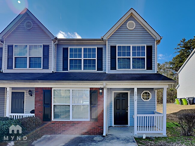 property at 6332 Hickory Ln Cir