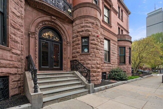 17 Gloucester St in Boston, MA - Building Photo - Building Photo