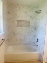 1929 Meeker Dr in The Village, OK - Building Photo - Building Photo