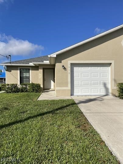 3818 SW 16th Pl in Cape Coral, FL - Building Photo