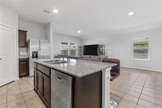 3813 Ridgeway Ln in Lantana, TX - Building Photo - Building Photo