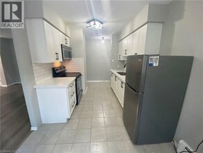 163 Chandler Dr in Kitchener, ON - Building Photo - Building Photo