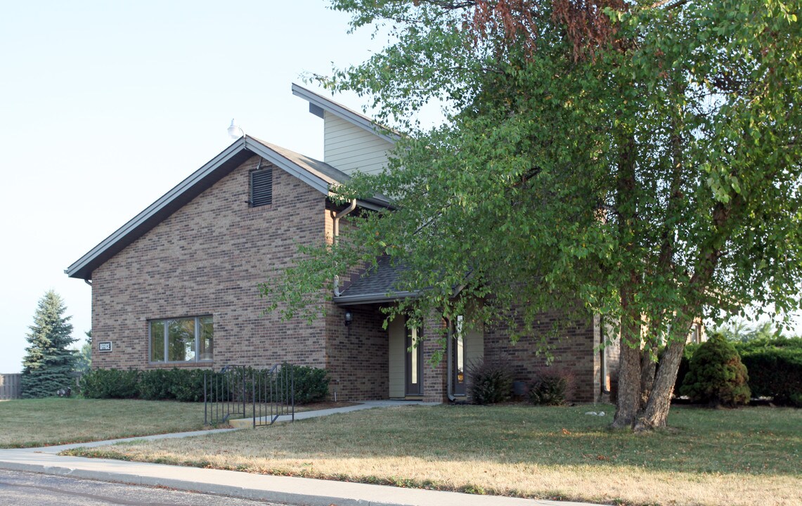 7227 Moeller Rd in Fort Wayne, IN - Foto de edificio