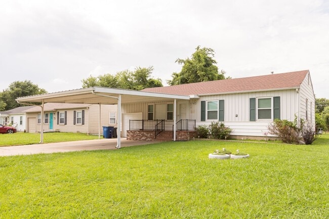 property at 6213 E Newton St