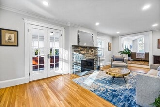 37 Commonwealth Park in Newton, MA - Building Photo - Building Photo