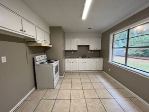 6780 Pinehurst Rd in Horn Lake, MS - Building Photo - Building Photo