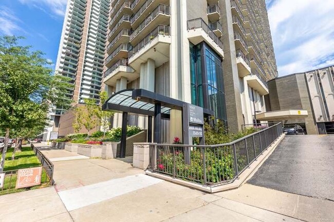 property at 6007 N Sheridan Rd